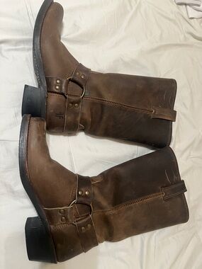 Frye Harness 12R size 8M